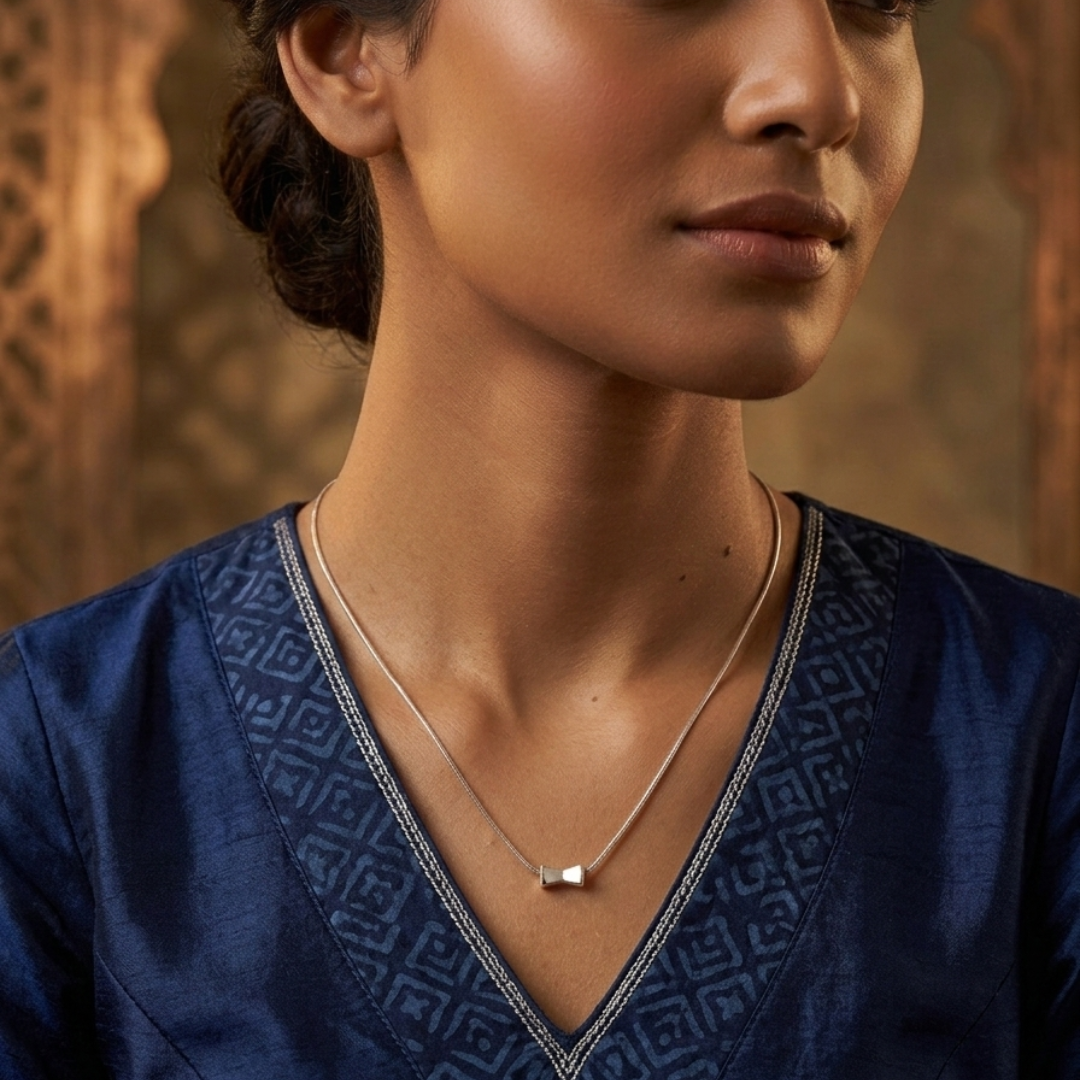 The Luna Bow Necklace