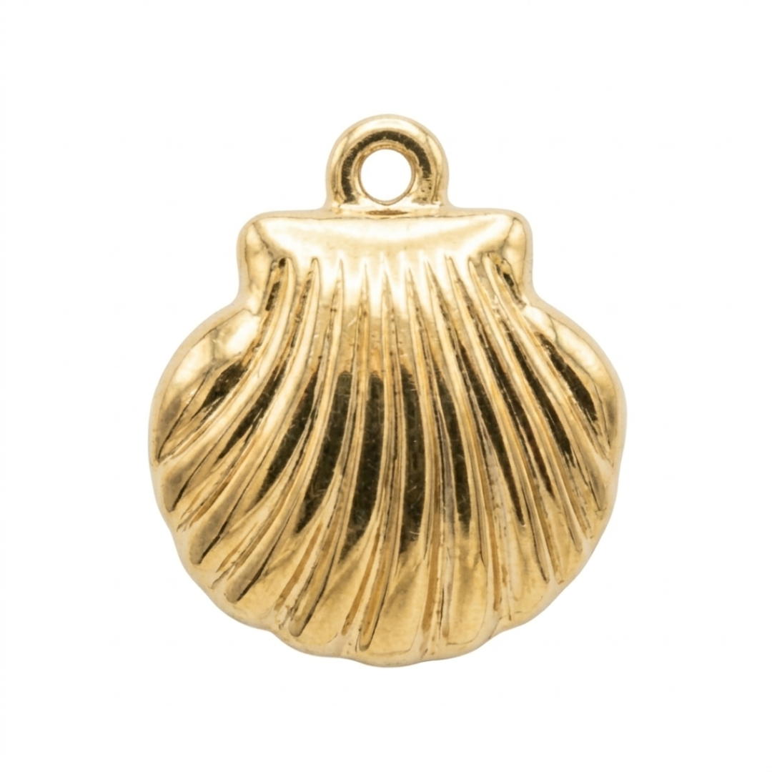 The Golden Scallop Pendant