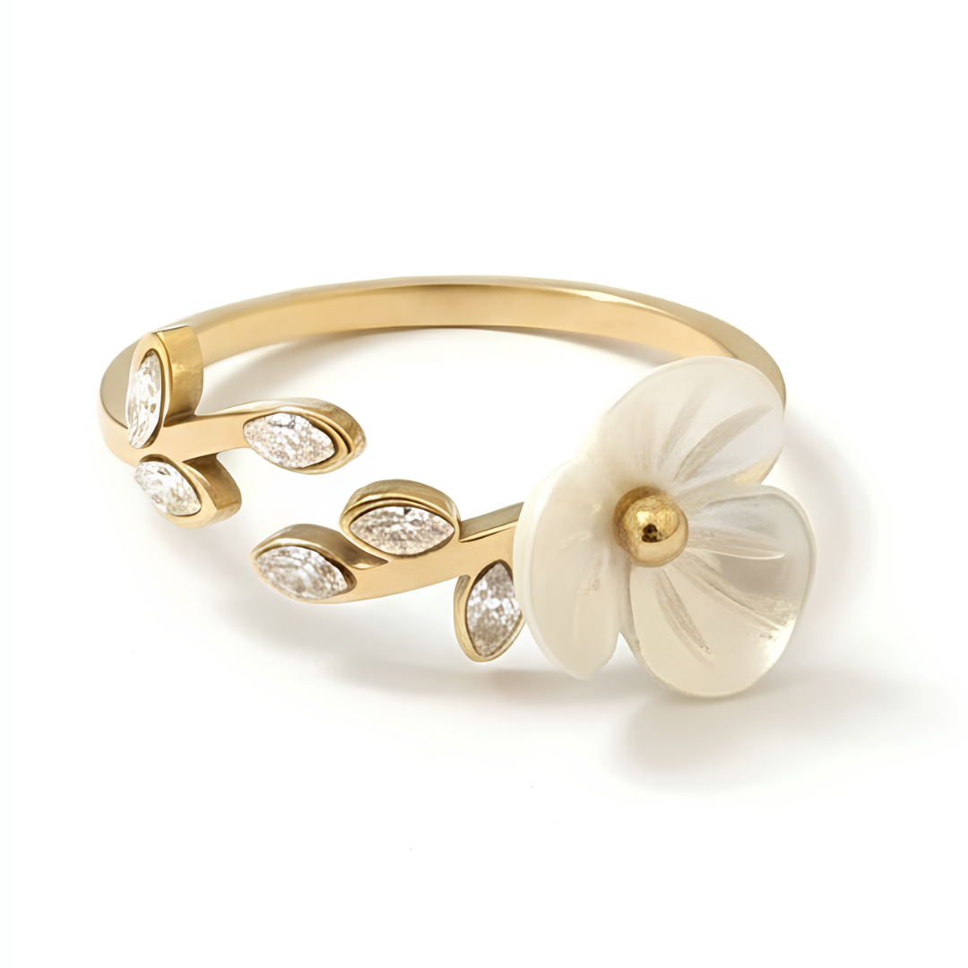 OLIVIA RING