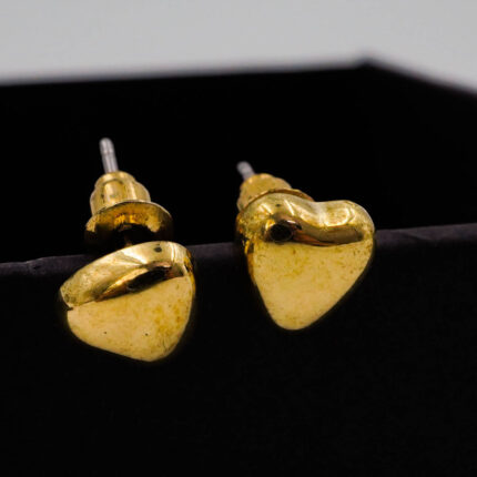 heart studs d774